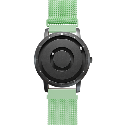 Magneto-Watch-Jupiter-Black-Maschenarmband-Mint-Front