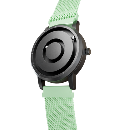 Magneto-Watch-Jupiter-Black-Maschenarmband-Mint-Side