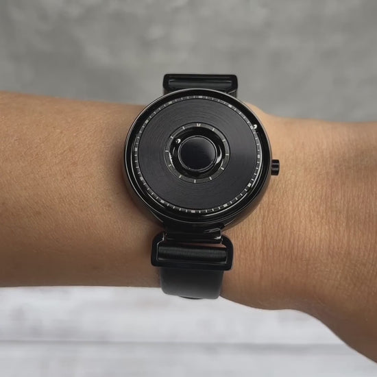 Magneto-Watch-Bella-Black-Anthracite-Satin-Leder-Schwarz-Handgelenk-Video