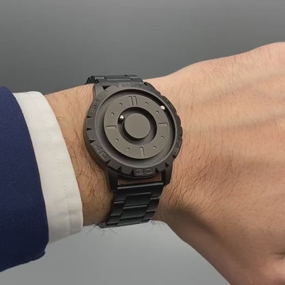 Magneto-Watch-Komet-Black-Edelstahl-Schwarz-Handgelenk-Video