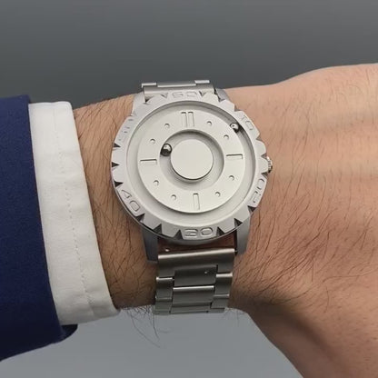 Magneto-Watch-Komet-Silver-Edelstahl-Silber-Handgelenk-Video