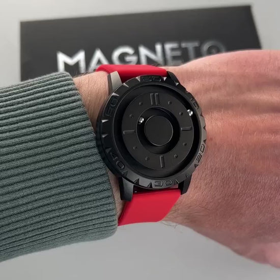 Magneto-Watch-Komet-Black-Silikon-Rot-Handgelenk-Video