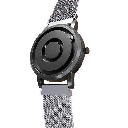     Magneto-Watch-Jupiter-Black-Maschenarmband-Silber-Side