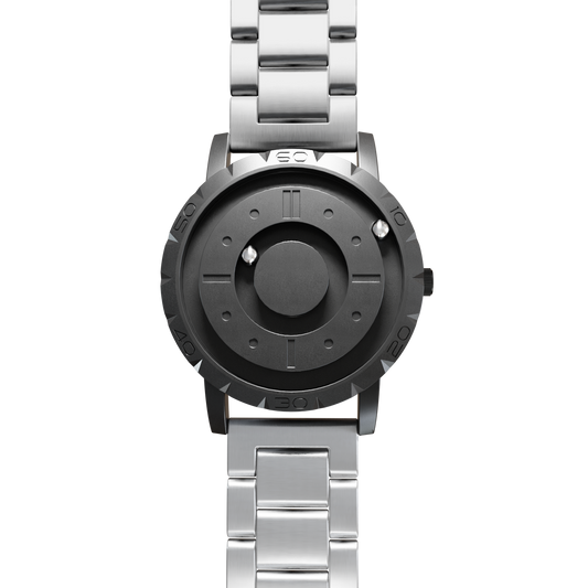 Magneto-Watch-Komet-Black-Edelstahl-Silber-Front