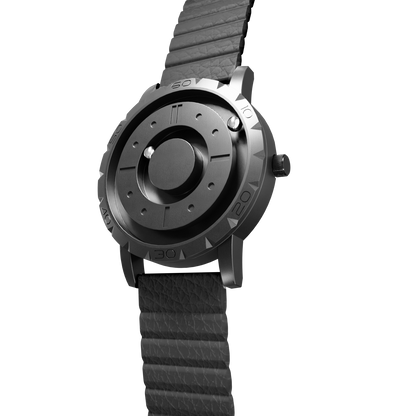     Magneto-Watch-Komet-Black-Kunstleder-Magnetisch-Schwarz-Side