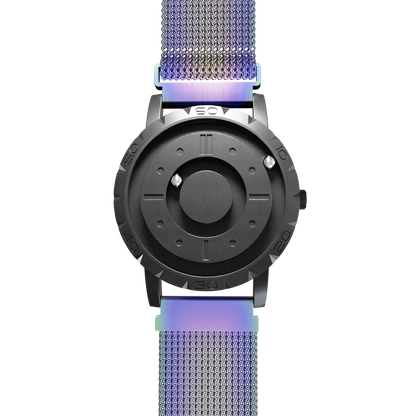     Magneto-Watch-Komet-Black-Maschenarmband-Flip-Flop-Front