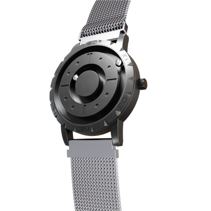 Magneto-Watch-Komet-Black-Maschenarmband-Silber-Side