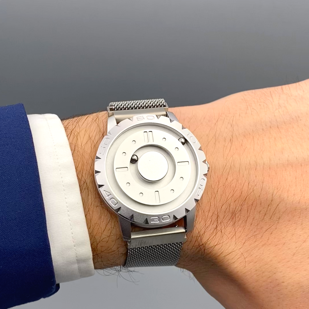 Magneto-Watch-Komet-Silver-Maschenarmband-Silber-Lifestyle-Handgelenk