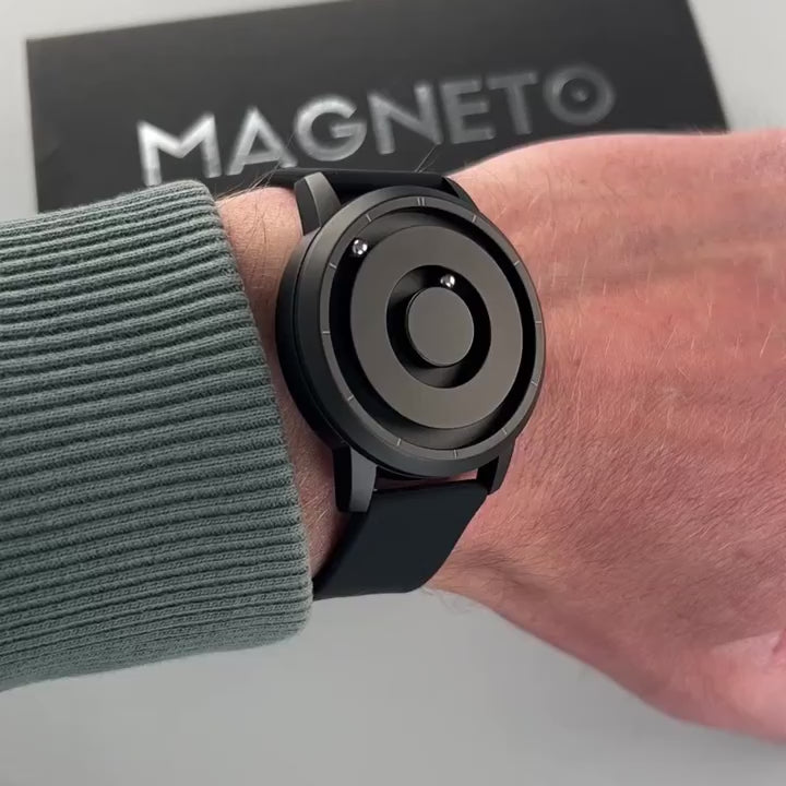 Magneto-Watch-Jupiter-Black-Silikon-Schwarz-Handgelenk-Video